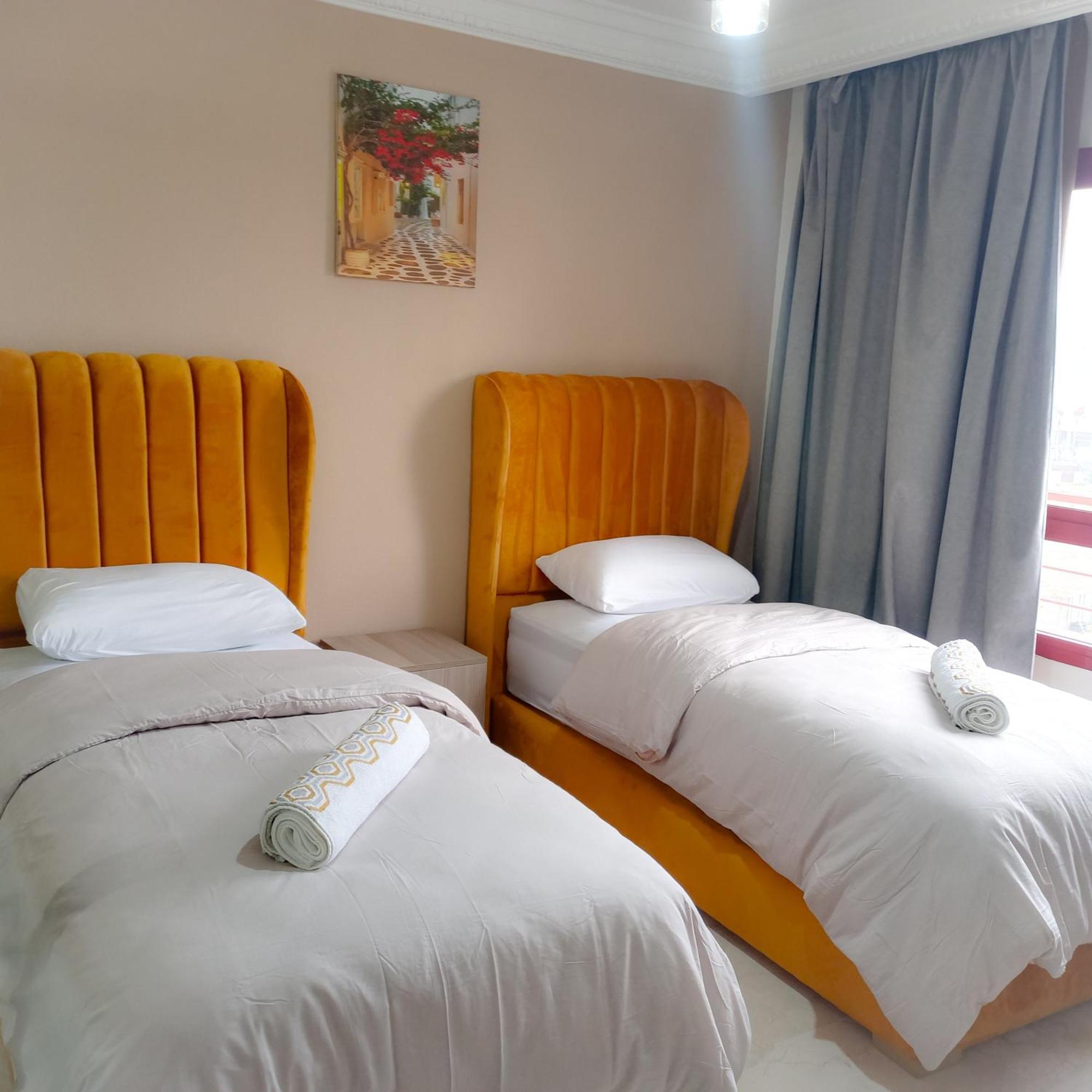 Moderne Appartement Au Plein Centre-Ville En Face Hilton & La Gare De Train Tgv Avec Climatisation Tangier Exterior photo